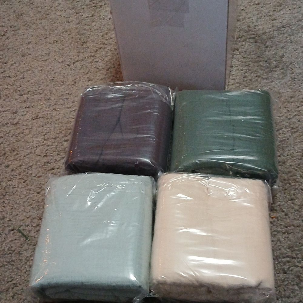 Muslin Nursing Covers for Breastfeeding  4 pc NEW in sealed packages nursing